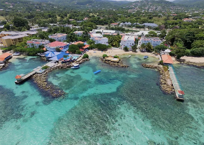 Franklyn D & Resort Runaway Bay