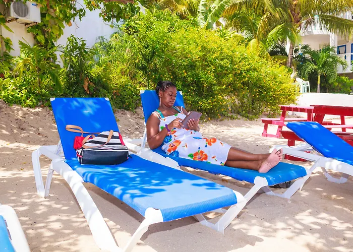 Franklyn D & 4* Runaway Bay